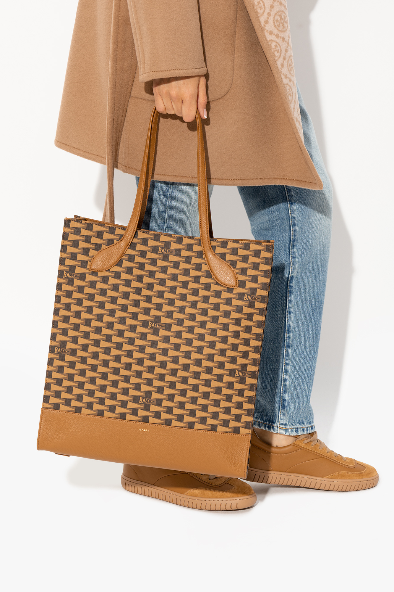 Bally on sale shopping bag